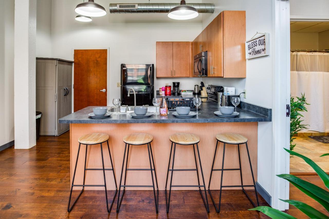 Appartamento Ny Style Centric Loft With King Bed By Park Ave Rochester Esterno foto