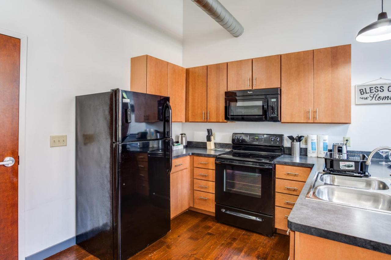 Appartamento Ny Style Centric Loft With King Bed By Park Ave Rochester Esterno foto