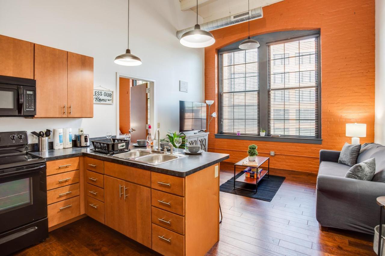 Appartamento Ny Style Centric Loft With King Bed By Park Ave Rochester Esterno foto