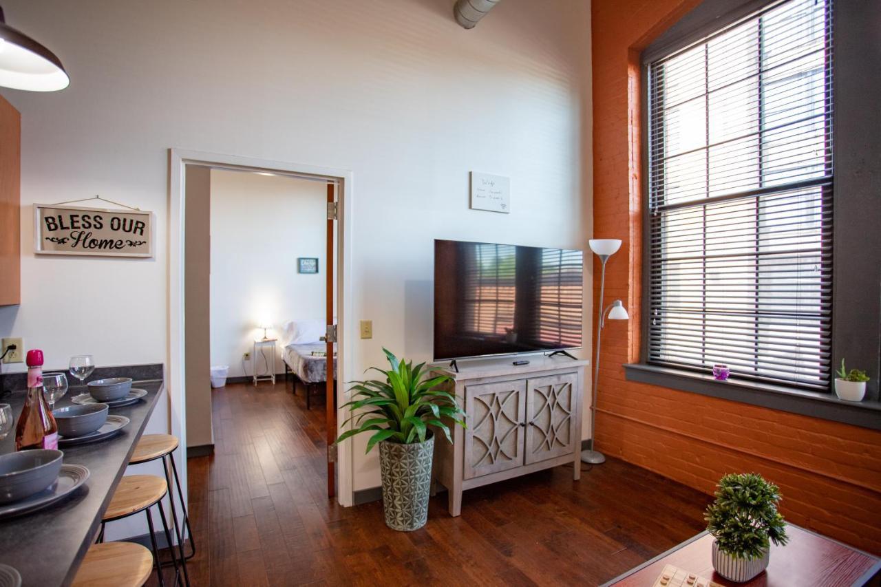 Appartamento Ny Style Centric Loft With King Bed By Park Ave Rochester Esterno foto