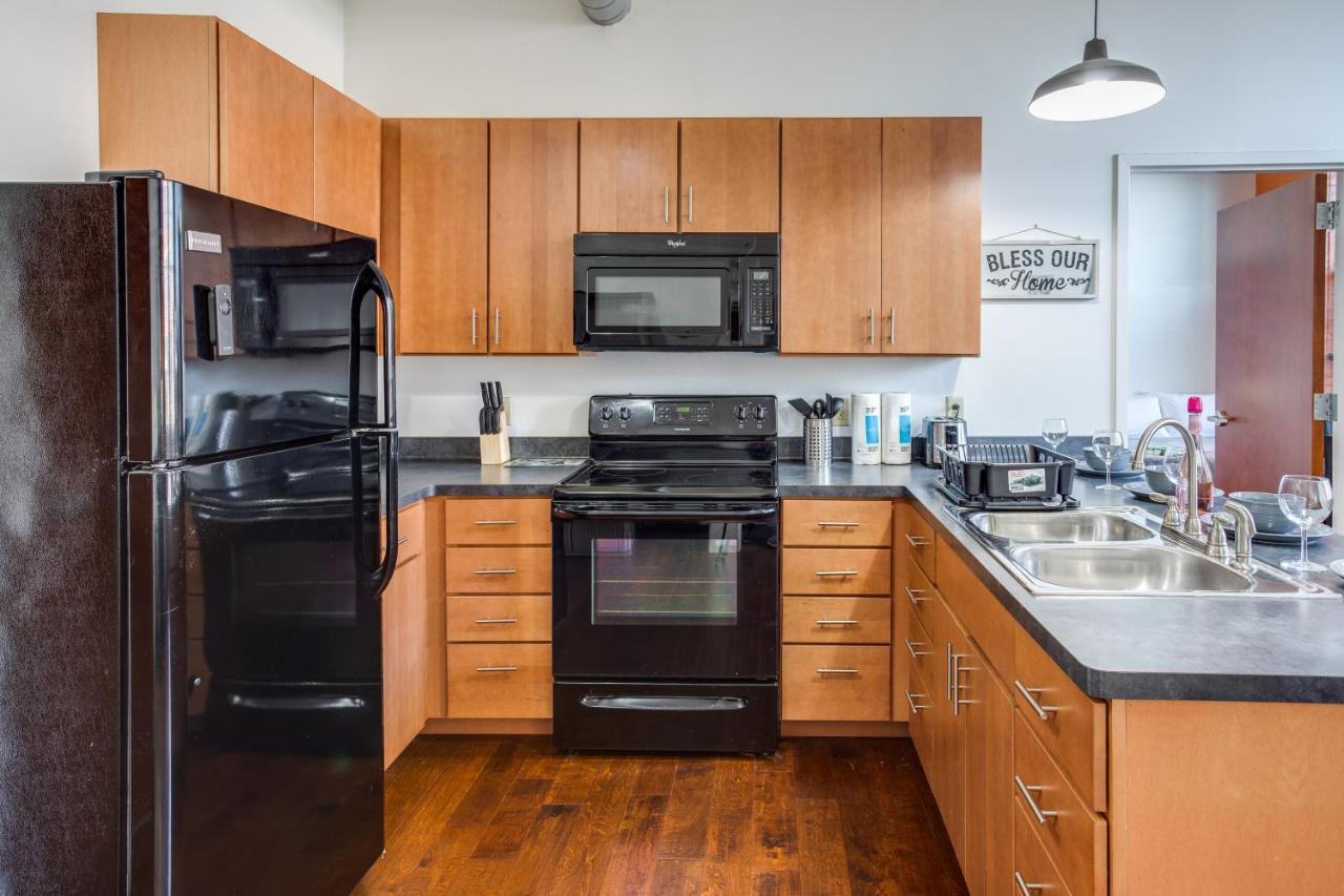 Appartamento Ny Style Centric Loft With King Bed By Park Ave Rochester Esterno foto