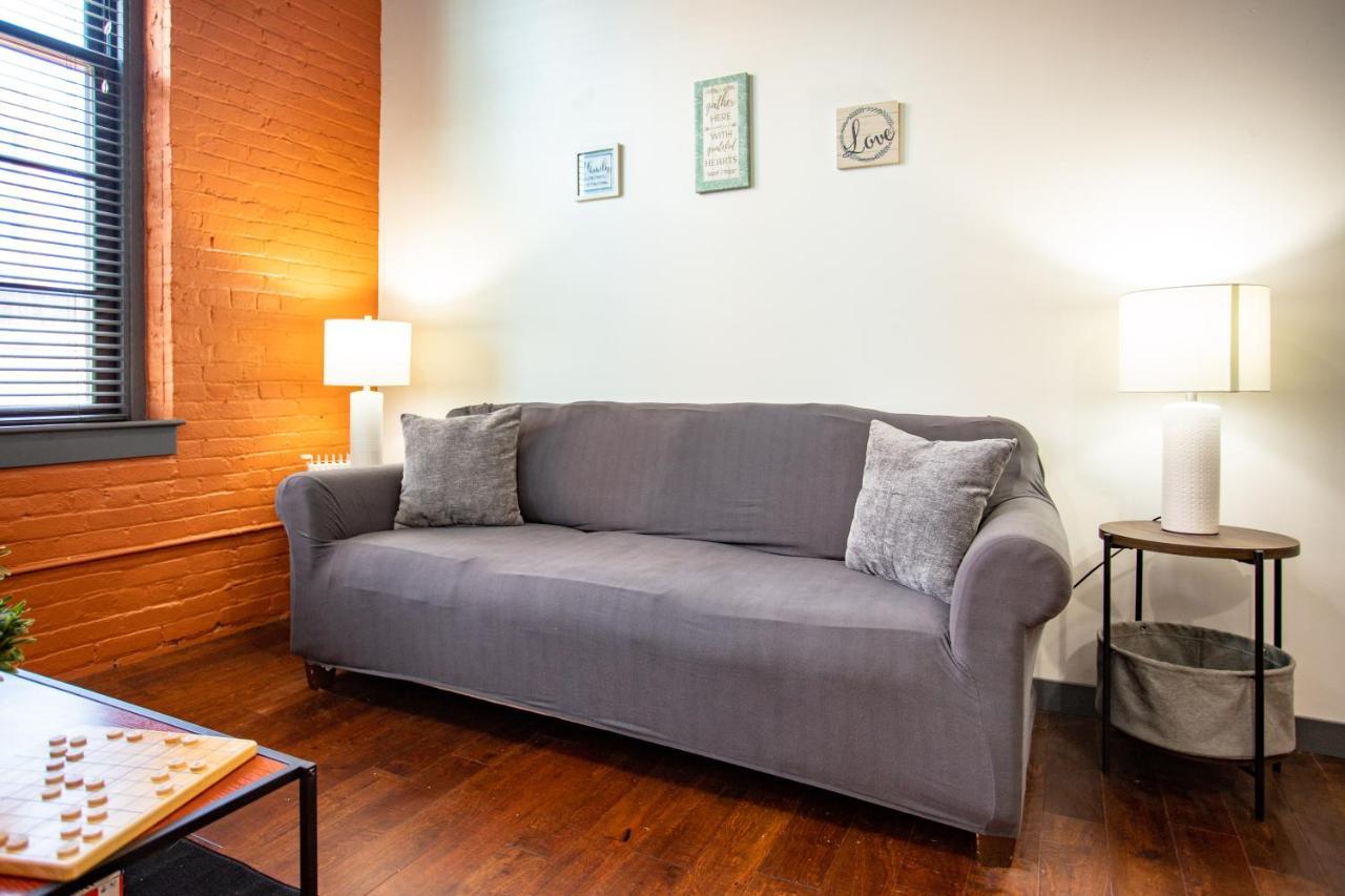 Appartamento Ny Style Centric Loft With King Bed By Park Ave Rochester Esterno foto