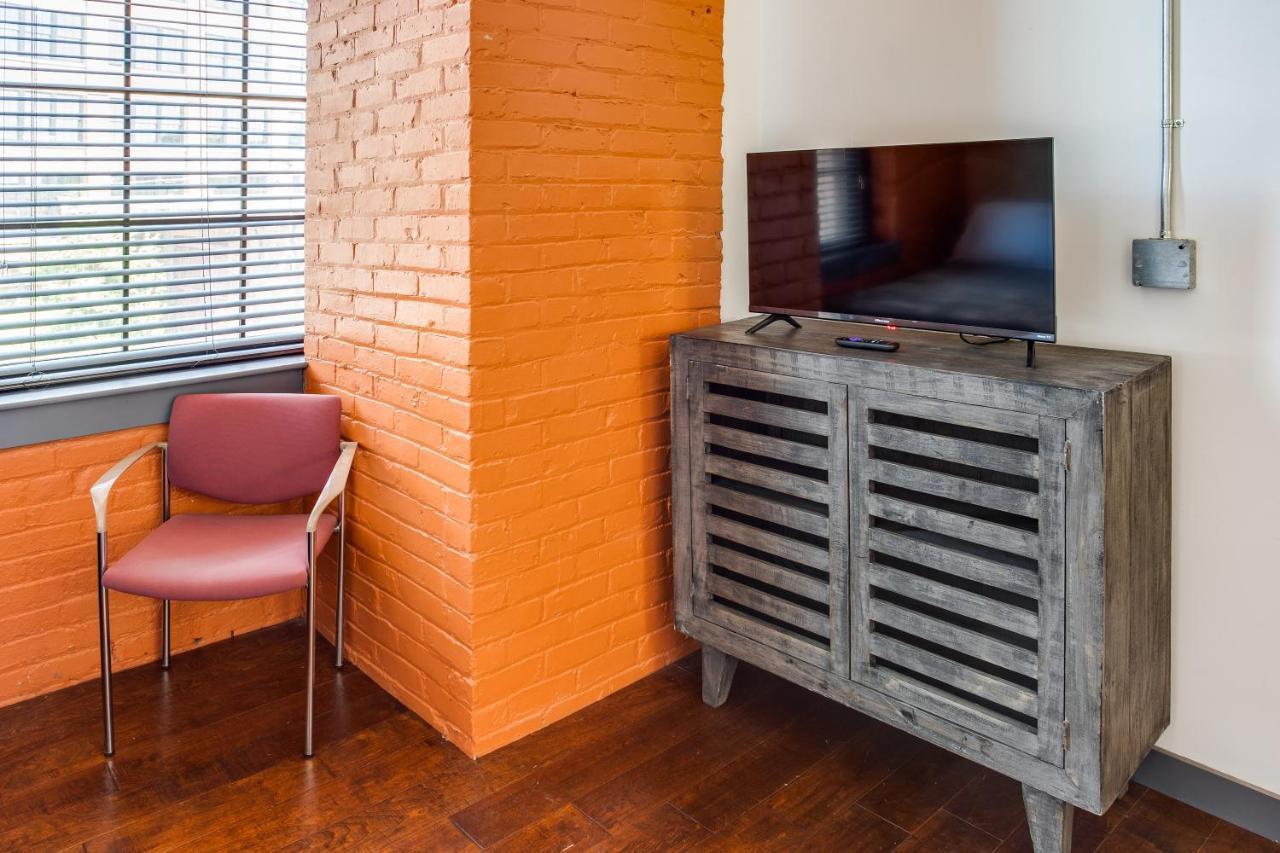 Appartamento Ny Style Centric Loft With King Bed By Park Ave Rochester Esterno foto